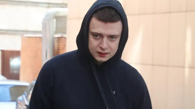 Блогер Mellstroy объявлен в розыск в Казахстане