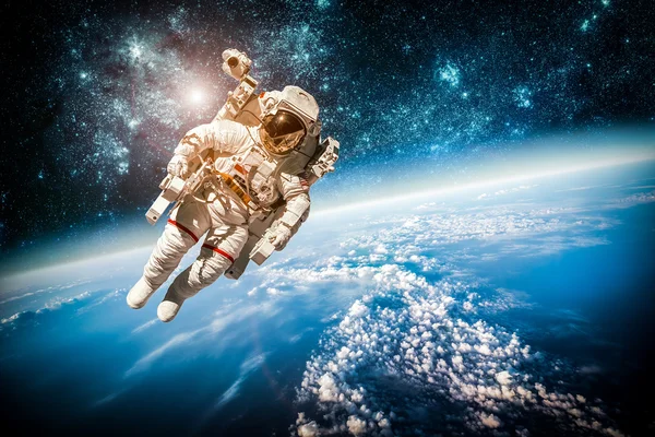 Китай может выделить Казахстану 100 млн юаней на развитие космических технологий