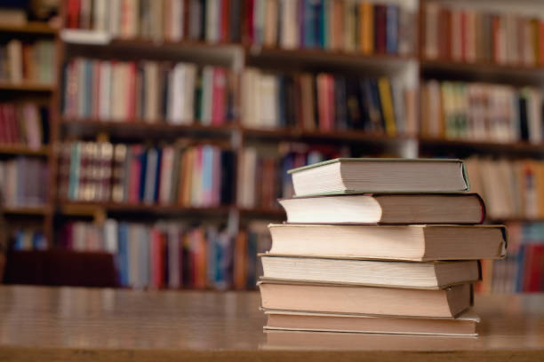 Студентов колледжа Талдыкоргана попросили сдавать книги: власти прокомментировали жалобу