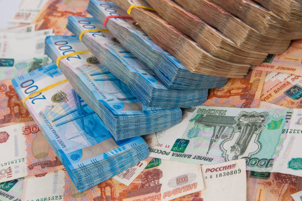 Казахстанцы массово продают рубли
