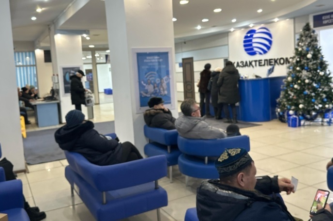 «Казахтелеком» заключил истекший через три дня пиар-контракт на 280 млн тенге