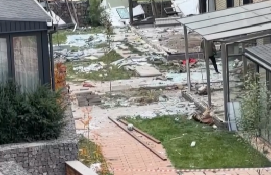 Взрыв газа произошел в жилом комплексе Esentai City в Алматы: пострадали дети