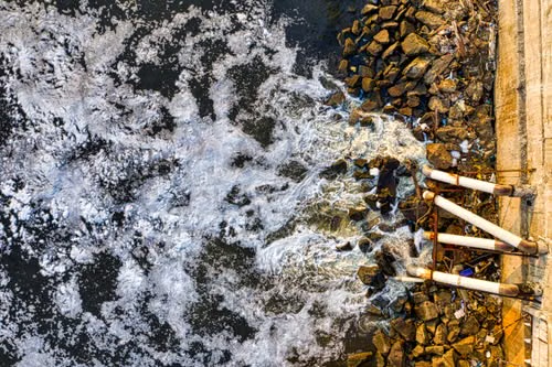 Сливали сточные воды без разрешения: предприятие в Петропавловске оштрафовали на 174 млн