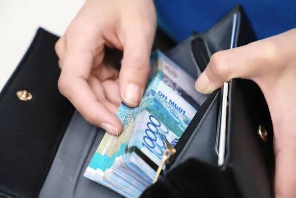 Казахстан возглавил Центральную Азию по уровню средних зарплат