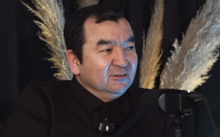 Бывший аким Талгара после отставки начал работать таксистом