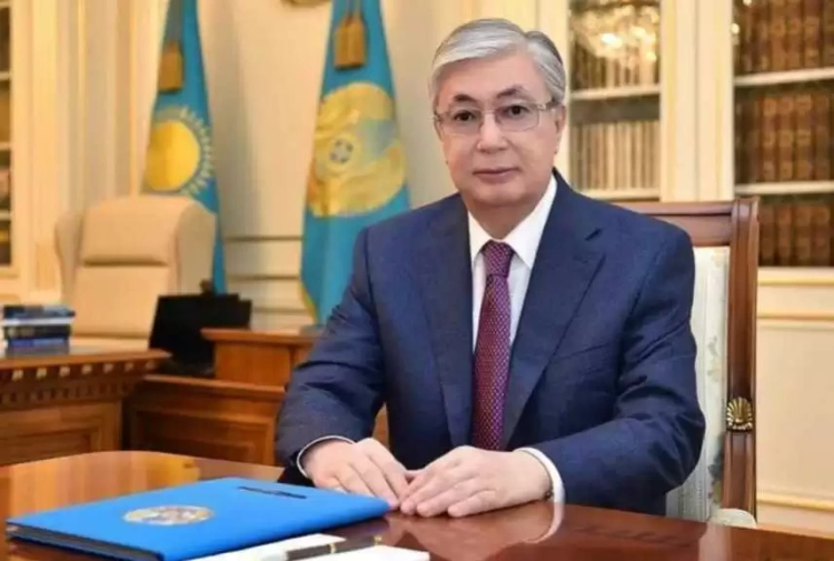 Касым-Жомарт Токаев поздравил казахстанцев с праздником Ораза айт