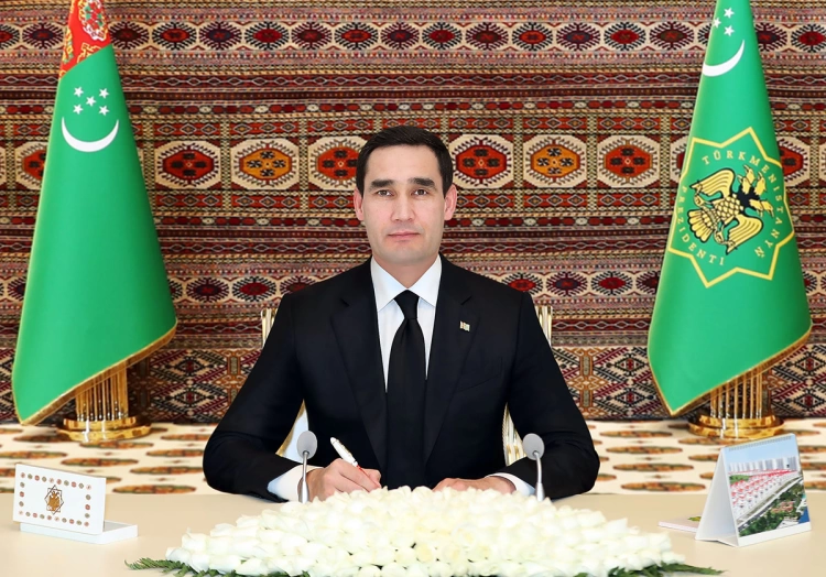Президент Туркменистана помиловал 356 осужденных