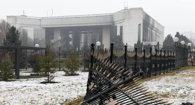 На месте резиденции президента в Алматы будет разбит сквер