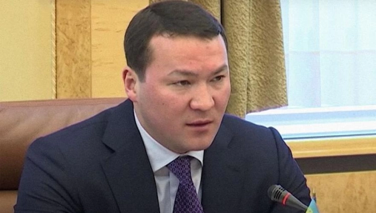 Указанная судом статья прямо запрещает условное осуждение Самата Абиша