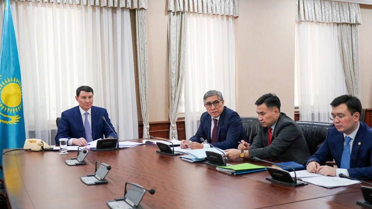 Ерулан Жамаубаев провел совещание по децентрализации системы госуправления