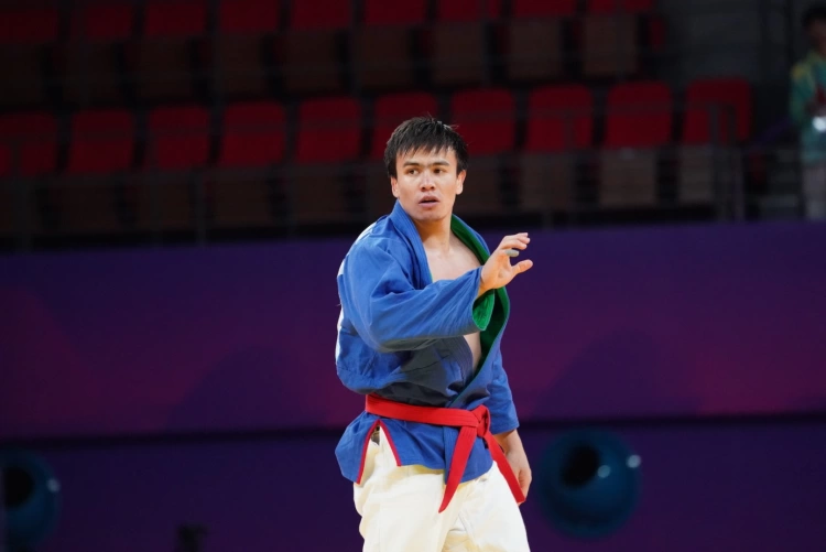 Казахстанский борец Бекадил Шаймерденов стал серебряным призером Азиады