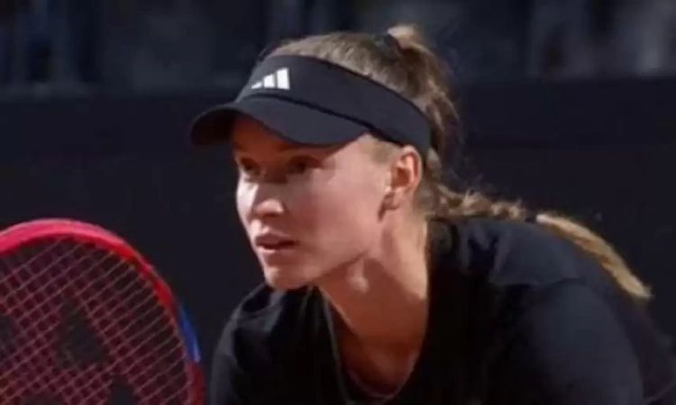 Елена Рыбакина вышла в третий круг турнира в Риме