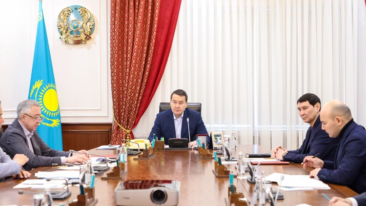 Алихан Смаилов поручил вопросы внешней торговли Казахстана держать на контроле