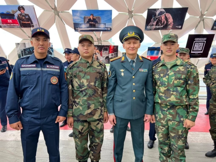 Кызылординские спасатели на фотовыставке - почет