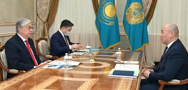 Токаев принял председателя правления АО «Национальный управляющий холдинг «Байтерек» Каната Шарлапаева