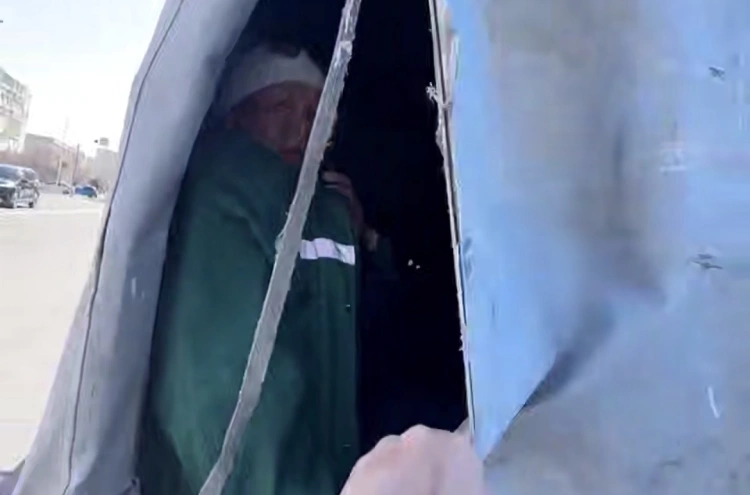 Коммунальщиков в Актау возят в «нечеловеческих условиях»?