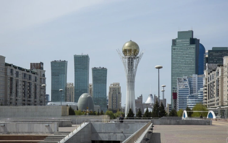 В Астане начали подключать к отоплению соцобъекты