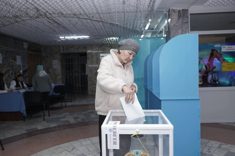 Исторические, но тихие: в Семее проходят выборы акима