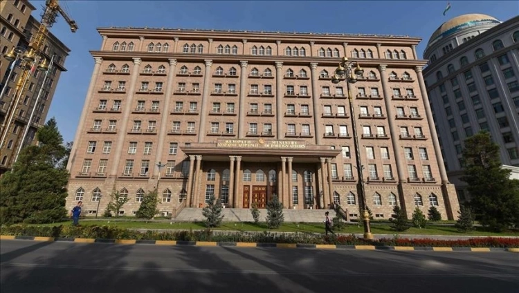 МИД Таджикистана призвал граждан воздержаться от поездок в Россию