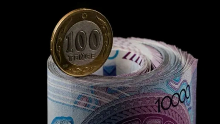Безработным казахстанцам выплатят до 125 тысяч тенге за обучение