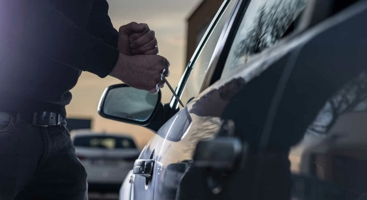 Школьный физрук угнал авто у коллеги в Жетісу