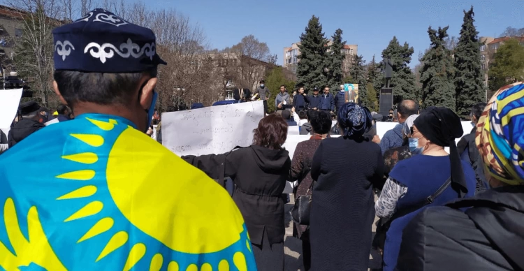Токаев: политическая активность граждан должна протекать в рамках закона