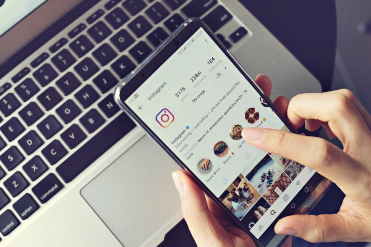 В Актау задержали владельца Instagram-аккаунта с 360 тысячами подписчиков по делу о мошенничестве