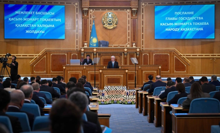 Повысить налоги для граждан с крупными состояниями предложил Токаев