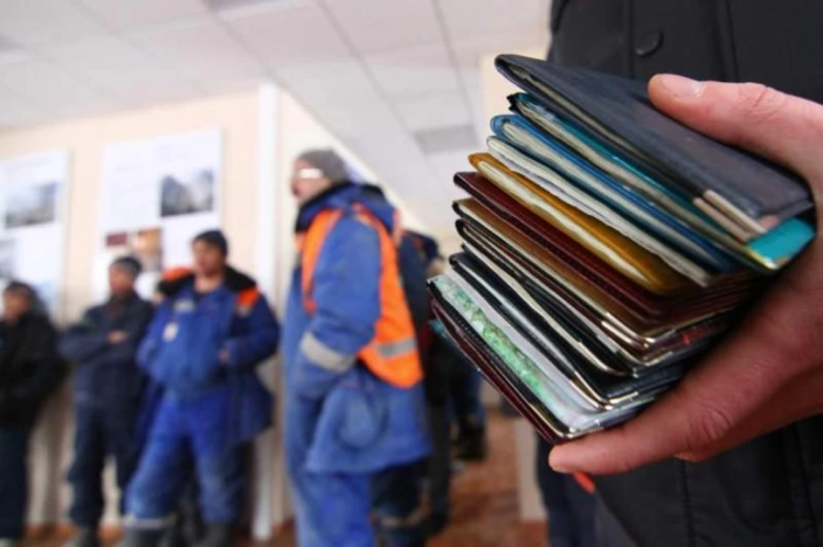 Более 14 тыс. иностранных граждан работают в Казахстане