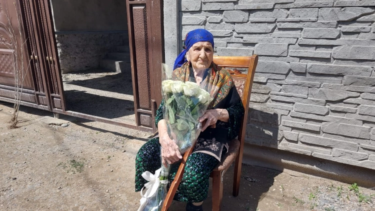 101-летняя жительница города Тараз внесла свой вклад в акцию «Таза Қазақстан»