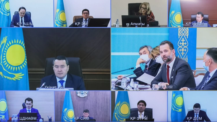 Меры по укреплению продбезопасности РК обсуждены в правительстве