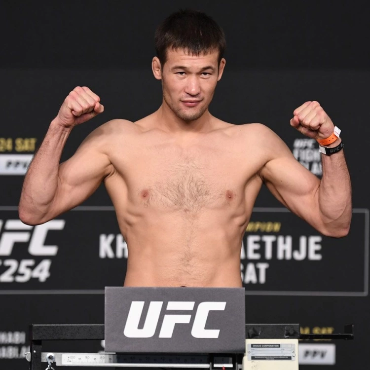 Шавкат Рахмонов одержал досрочную победу над топовым бойцом UFC в Лас-Вегасе