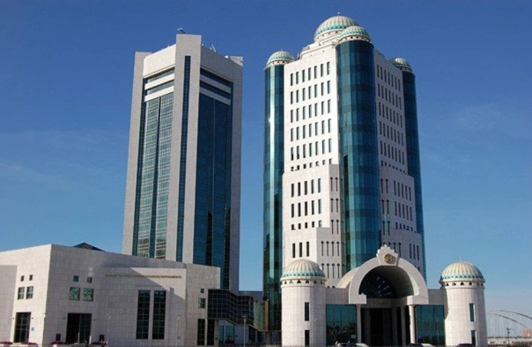 Полномочия Парламента прекратятся с 1 июля, если Конституцию одобрят на референдуме