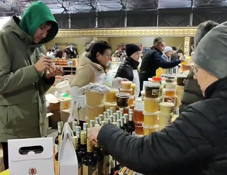 «Места проданы!» - предприниматели из ВКО возмущены ярмаркой в Астане