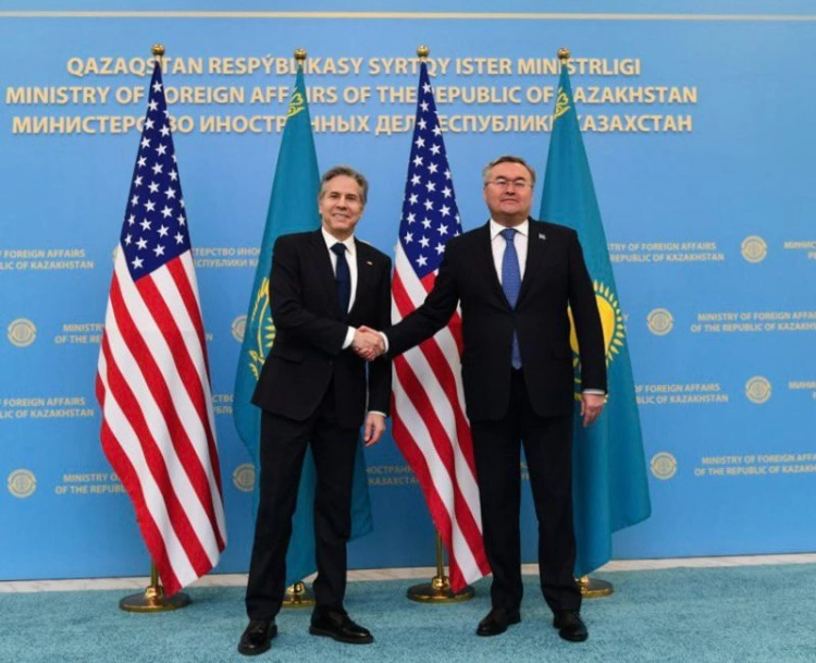 Госсекретарь США Энтони Блинкен прибыл в Казахстан