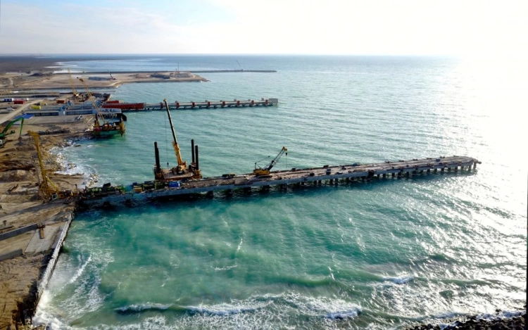 Порты Актау и Курык работают в штатном режиме – МИИР РК