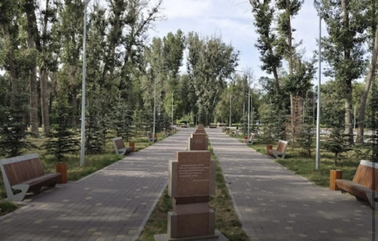 В Талдыкоргане пытаются вернуть парк ветеранов, отданный под коттеджи