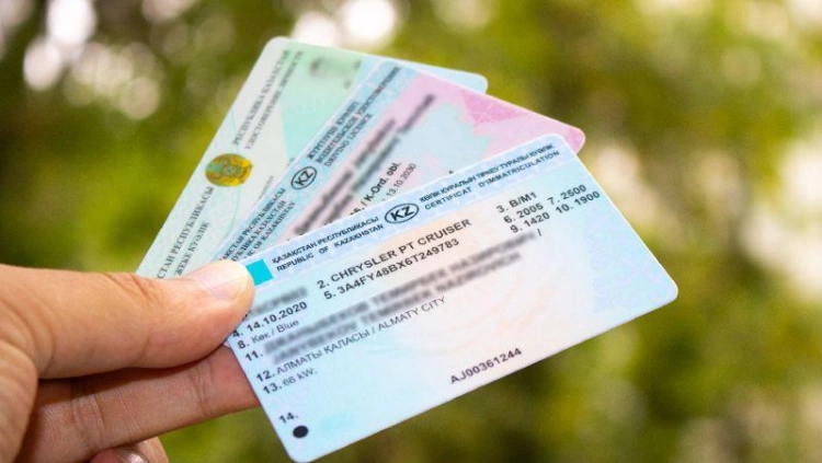 Казахстанец пытался купить водительские права и потерял более 6,6 млн тенге