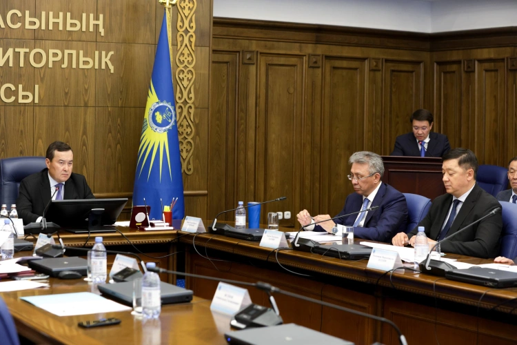 Бюджет Казахстана недополучил 730 млрд тенге налогов в прошлом году