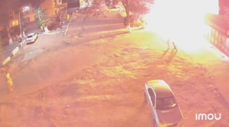 Взрыв в одном из микрорайонов Тараза: городские службы выясняют причины