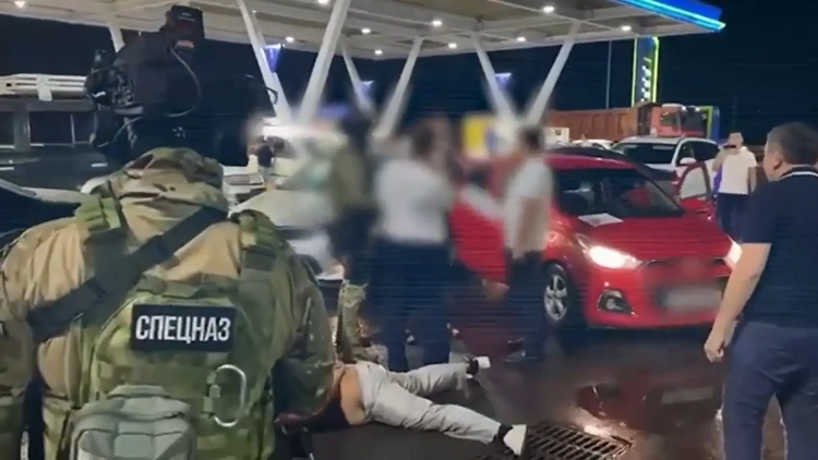 700 тысяч за «вход» в Казахстан: задержана преступная группа