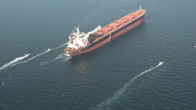 Иран перекрыл Ормузский пролив: мировой рынок нефти замер