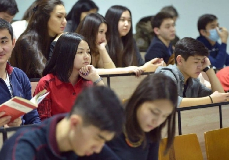 Стипендия студентов колледжей будет увеличена на 50%