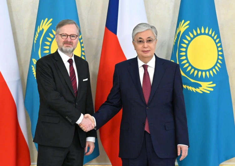 Президент Казахстана принял премьер-министра Чехии