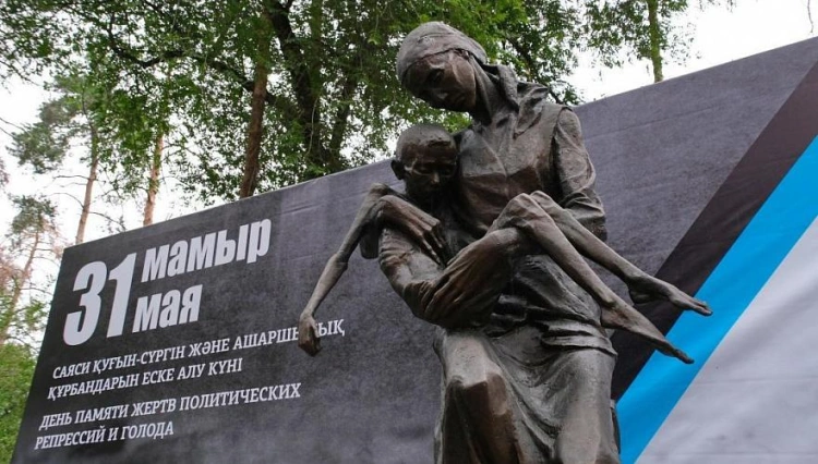 Акиматы семи городов отказали в шествиях в память о жертвах репрессий и голодомора