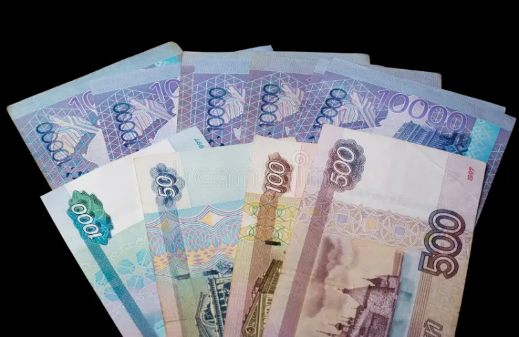Россия ограничила вывоз наличных рублей в Казахстан суммой до 1 млн рублей