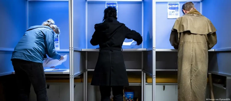 В Нидерландах открылись участки на выборах в Европарламент