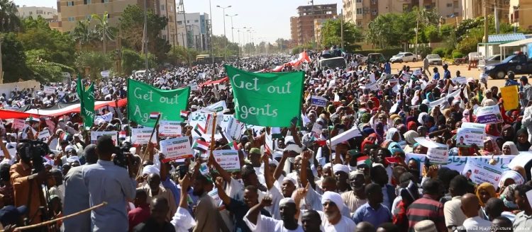 Совбез ООН проголосовал за прекращение миссии в Судане