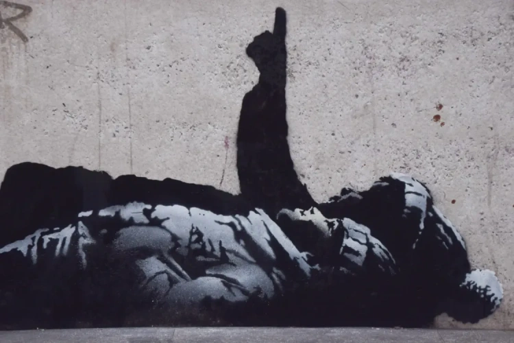 Раскрыта личность легендарного Бэнкси