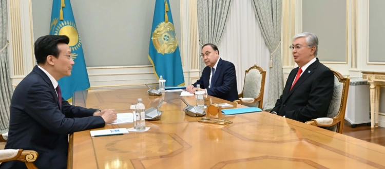 Казахстан нацелен на активизацию взаимодействия с Китаем - Токаев
